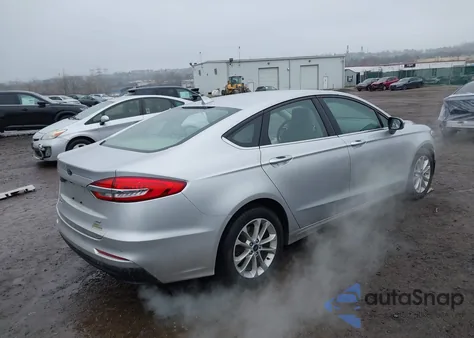 2019 Ford Fusion Se z USA, uszkodzony, nr VIN 3FA6P0H74KR218734